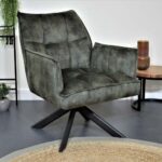 Fauteuil Tino Stof Adore Hunter 156 met Zwart stalen draaibare poot Vooraanzicht Schuin Sfeerfoto